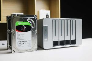 铁威马F4-221评测:高性价比家用NAS,配置功能强