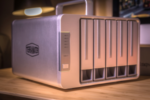 TerraMaster Thunderbolt 3 RAID is a Blazingly Fast Way to Store Stuff